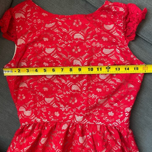 Red Lace Dress - Junior’s Size Small - Used But Like New - Forever 21 brand - Picture 5 of 7